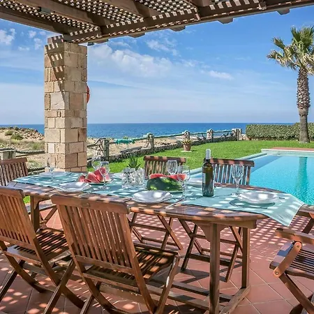 Sleeps 6 Pool Air Con Wifi 别墅 萨米