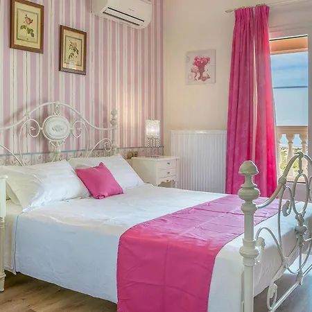 Sleeps 6 Pool Air Con Wifi 别墅 *